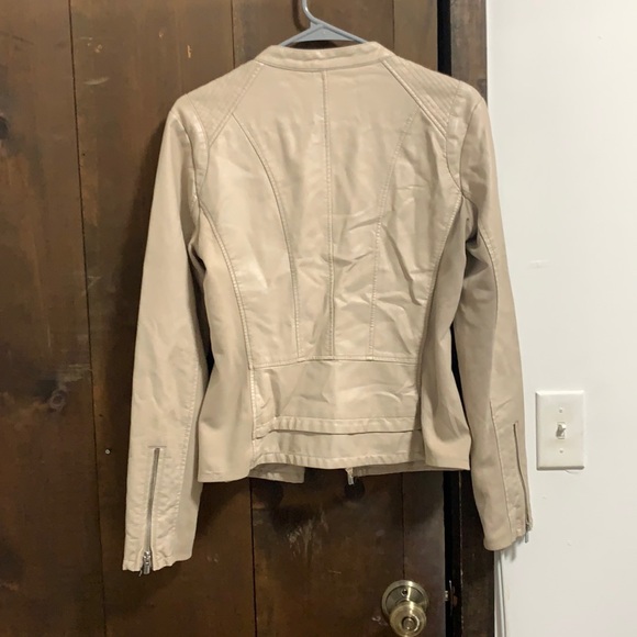 Express Beige Leather Jacket - Picture 2 of 4